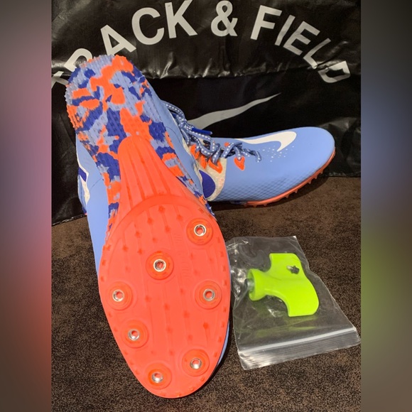 Unisex NIKE running shoes 9.5 - Picture 1 of 4